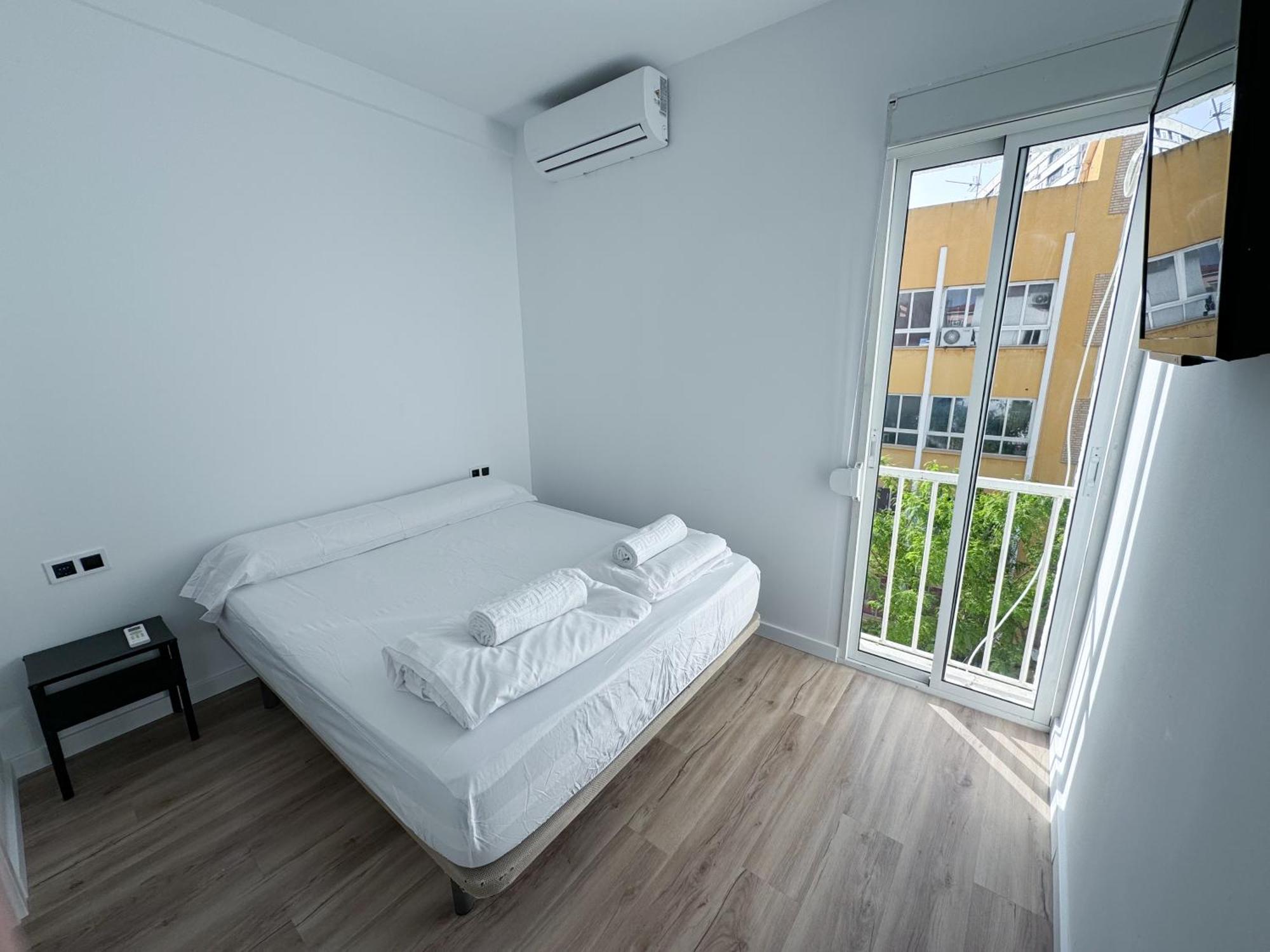 Muede Hostel Torremolinos Ngoại thất bức ảnh